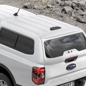 Trda streha s stranskimi stekli, Frozen White